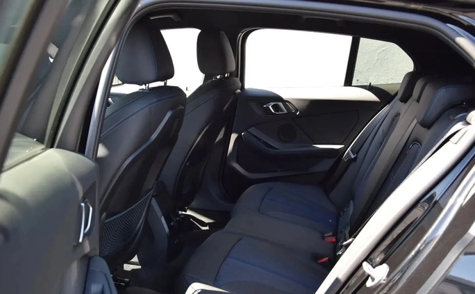 BMW Seria 1 cena 169900 przebieg: 4000, rok produkcji 2023 z Mrocza małe 22